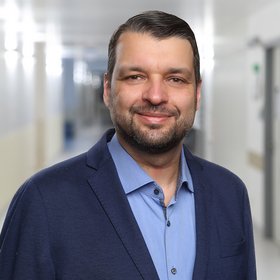 Dr. med. Ferass Al-Zain