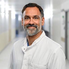  Dr. Bijan Gosh Dr. med. Bijan Goshtasb tasb 