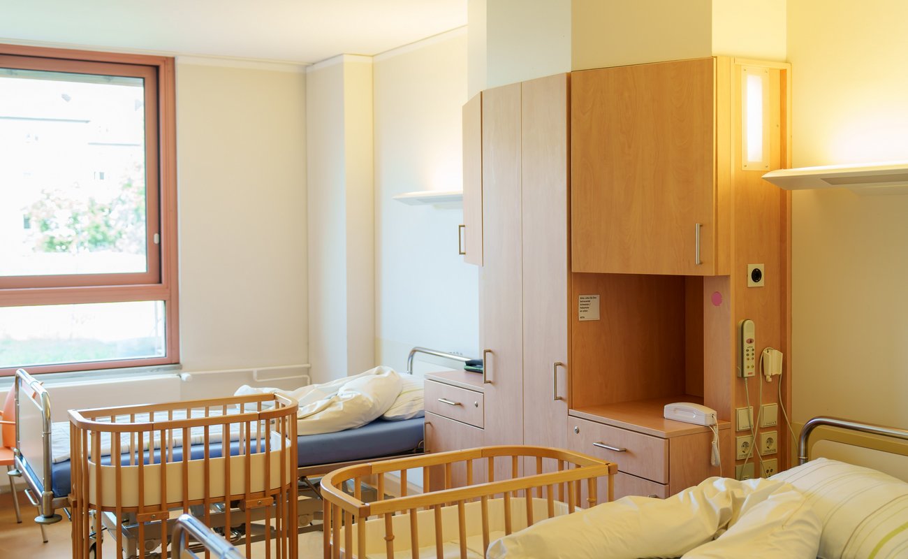 Zimmer auf der Wöchnerinnen-Station.
