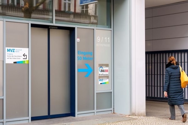 Eingang MVZ Novomed Berlin Keithstraße